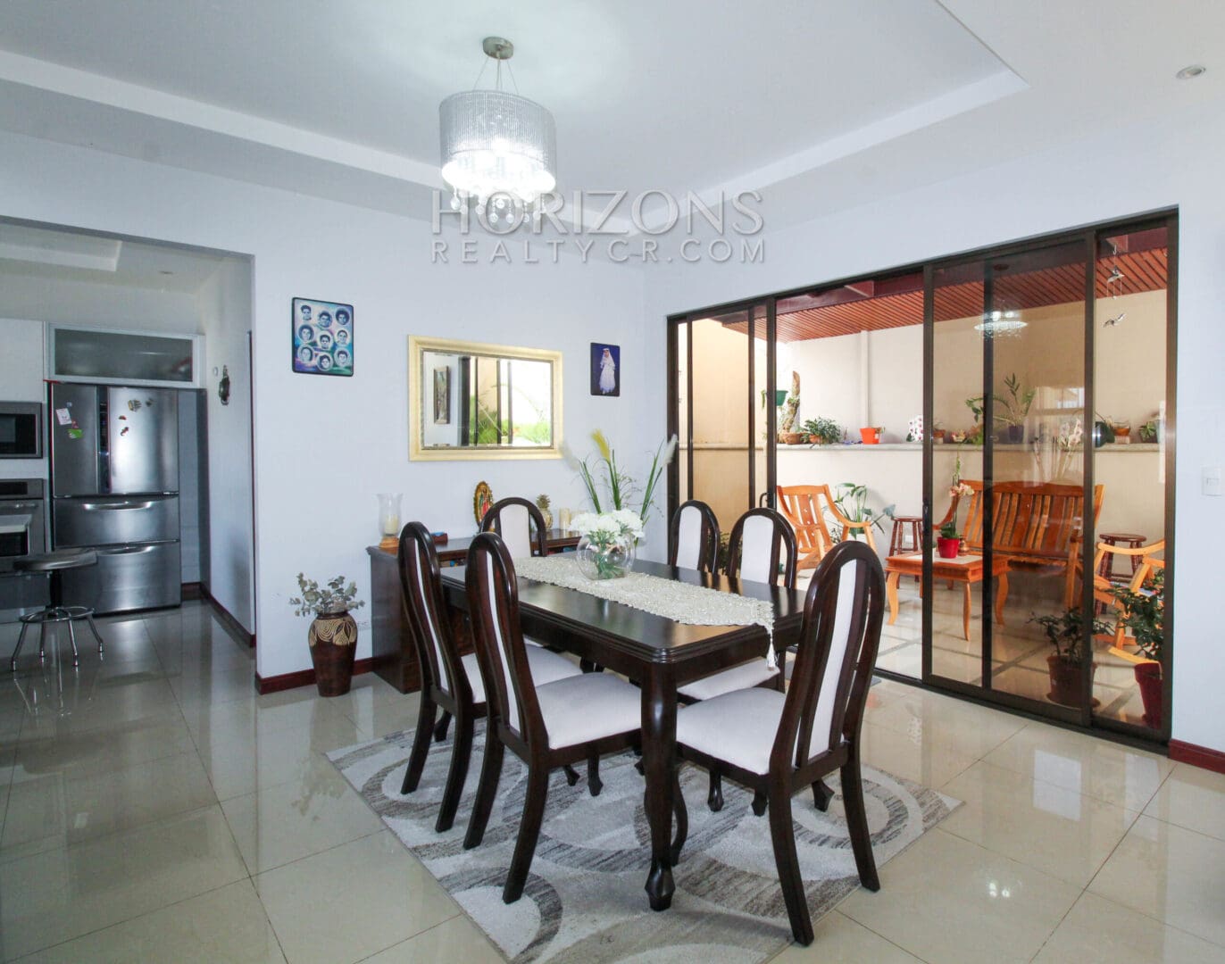 VENTA CASA MODERNA INDEPENDIENTE 3 HABITACIONES CON TERRAZA njv129