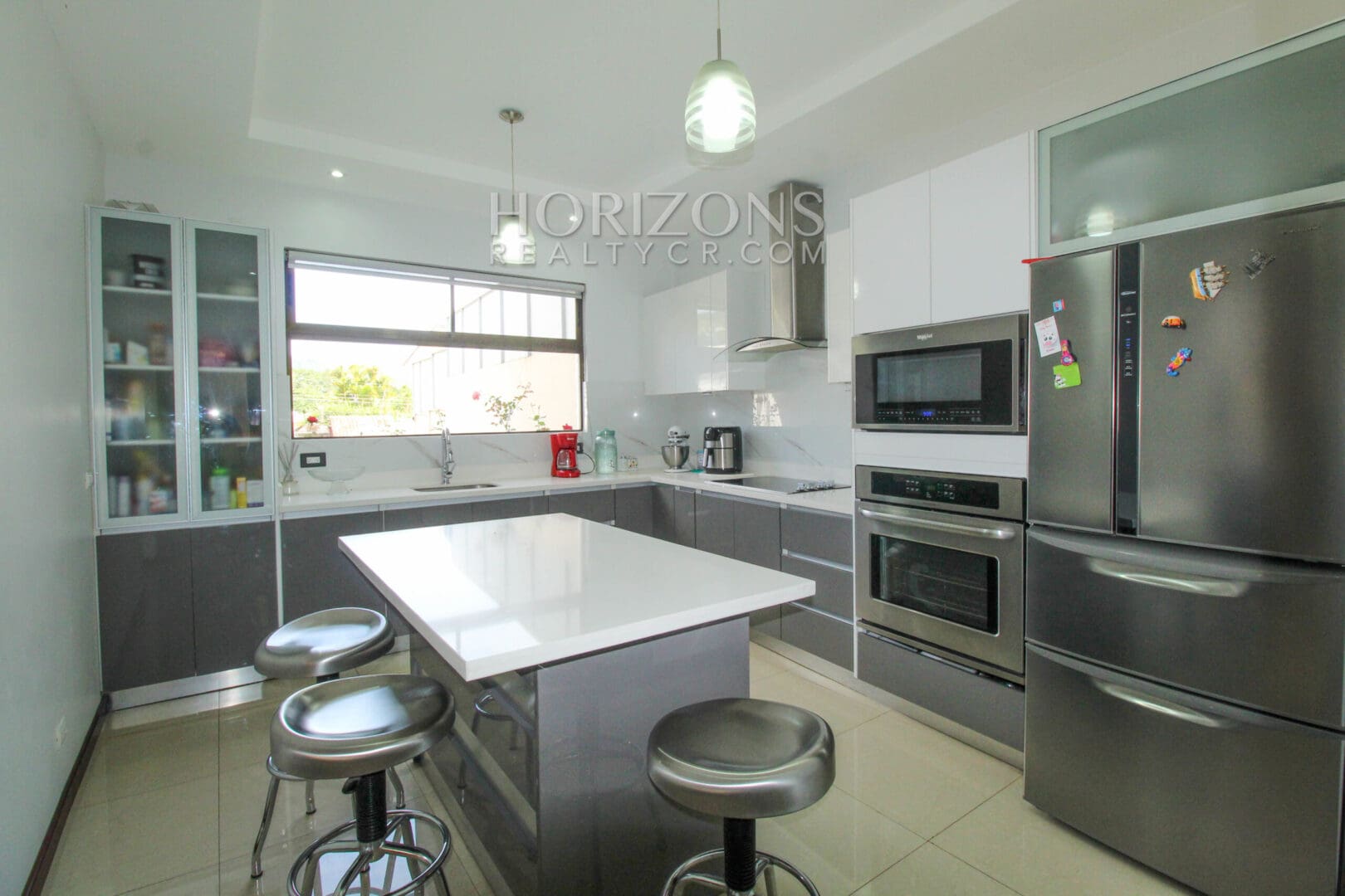 VENTA CASA MODERNA INDEPENDIENTE 3 HABITACIONES CON TERRAZA njv129
