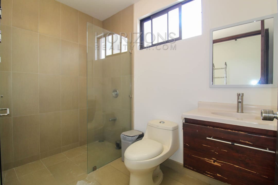SE ALQUILA CASA CON PATIO EN CONCEPCION DE TRES RIOS 4 HABITACIONES noj806