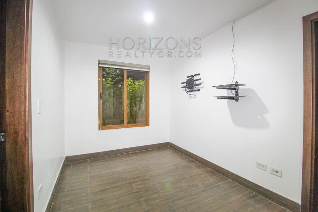 SE ALQUILA APARTAMENTO EN CURRIDABAT 3 HABITACIONES + SALA TV noj807