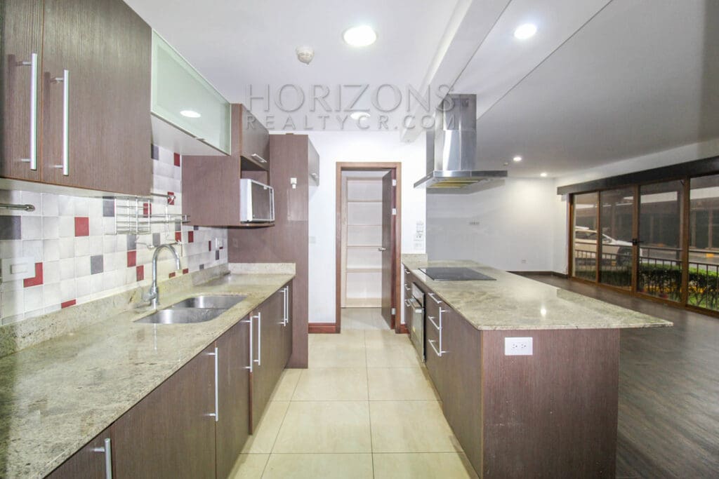 SE ALQUILA APARTAMENTO EN CURRIDABAT 3 HABITACIONES + SALA TV noj807