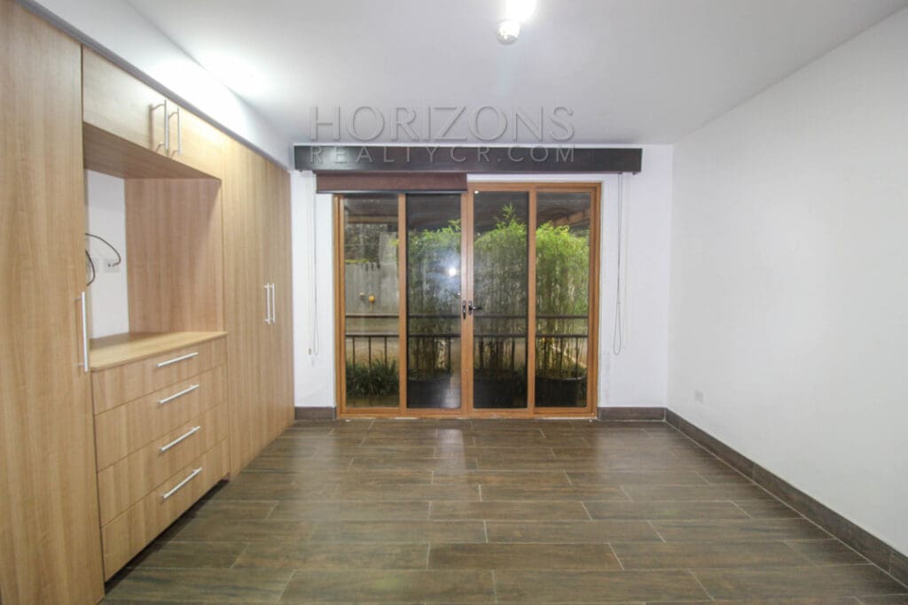 SE ALQUILA APARTAMENTO EN CURRIDABAT 3 HABITACIONES + SALA TV noj807