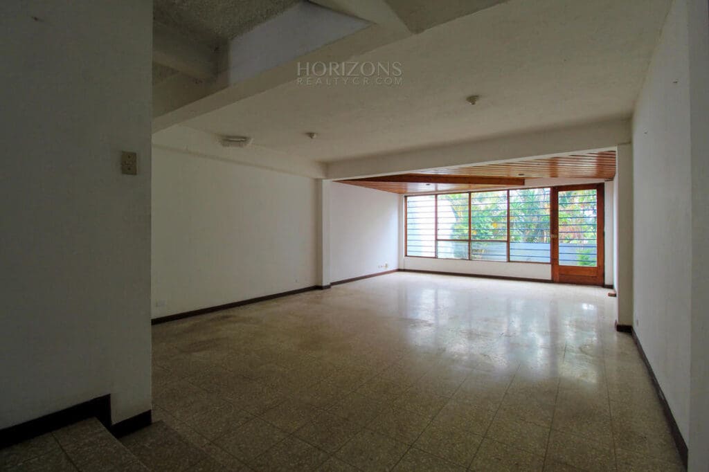 Se Alquila Casa Con Patio Sabanilla 2km de UCR 3 Habitaciones  nja707