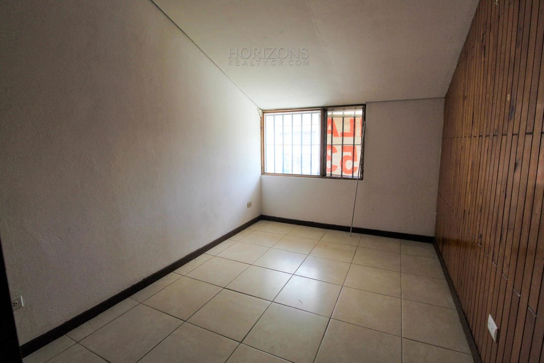 Se Alquila Casa Con Patio Sabanilla 2km de UCR 3 Habitaciones  nja707