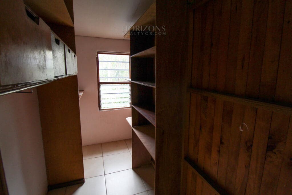 Se Alquila Casa Con Patio Sabanilla 2km de UCR 3 Habitaciones  nja707