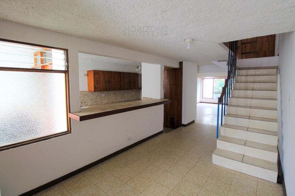 Se Alquila Casa Con Patio Sabanilla 2km de UCR 3 Habitaciones  nja707
