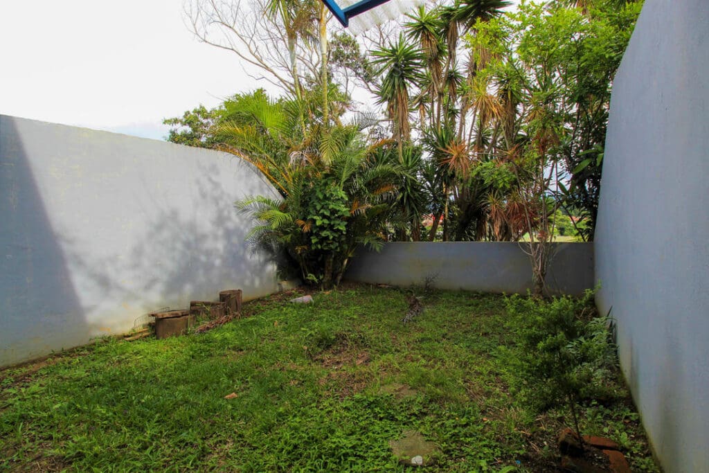 Se Alquila Casa Con Patio Sabanilla 2Km De Ucr 3 Habitaciones  Nja707
