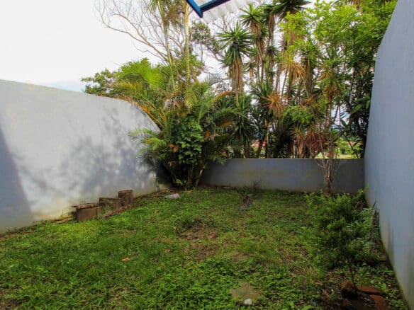Se Alquila Casa Con Patio Sabanilla 2Km De Ucr 3 Habitaciones  Nja707