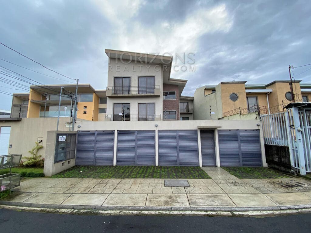 Se Alquila Apartamento A 2Kmde La Ucr 2 Habitaciones  Nja988