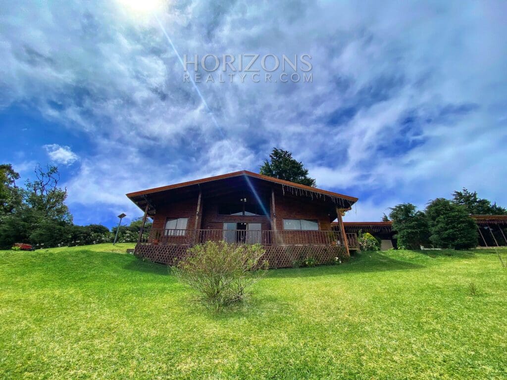 7036M2 PROPERTY IN FRAIJANES ALAJUELA NJR33