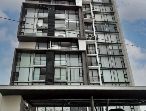 Apartamento En Venta Full Amueblado En Condominio Rohrmoser Njv128
