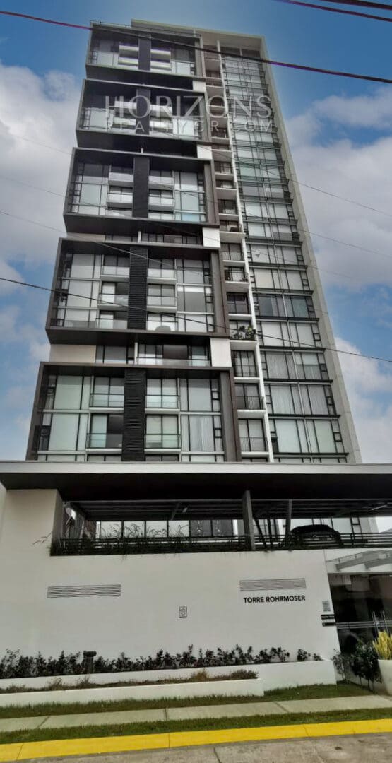 APARTAMENTO EN VENTA FULL AMUEBLADO EN CONDOMINIO ROHRMOSER njv128