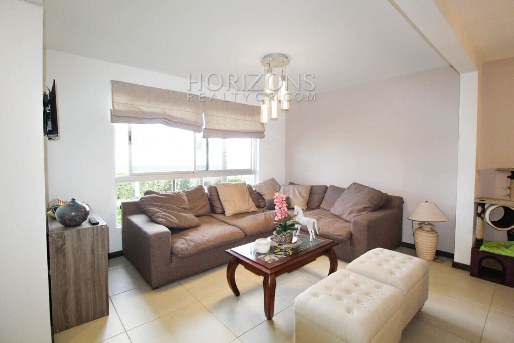 Venta De Apartamento Con Patio En Condominio Escazu Njv58