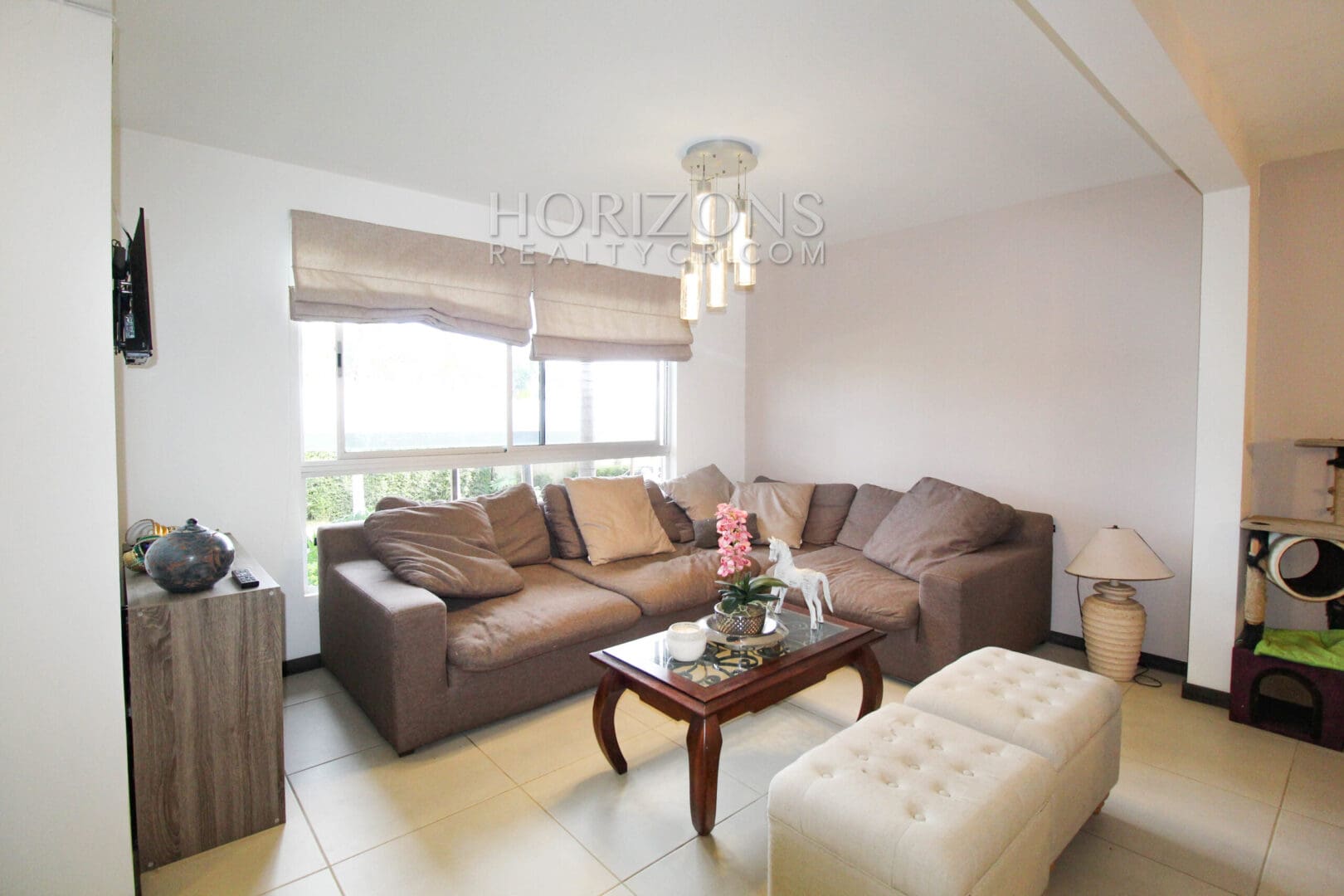 VENTA DE APARTAMENTO CON PATIO EN CONDOMINIO ESCAZU njv58