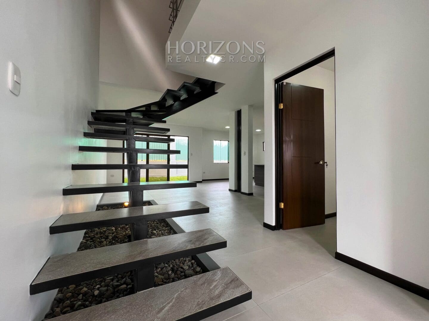 Casa Nueva para Estrenar en San Rafael Alajuela 3 Habitaciones Oficina y Jardín en Condominio Villa Del Sol NJR35