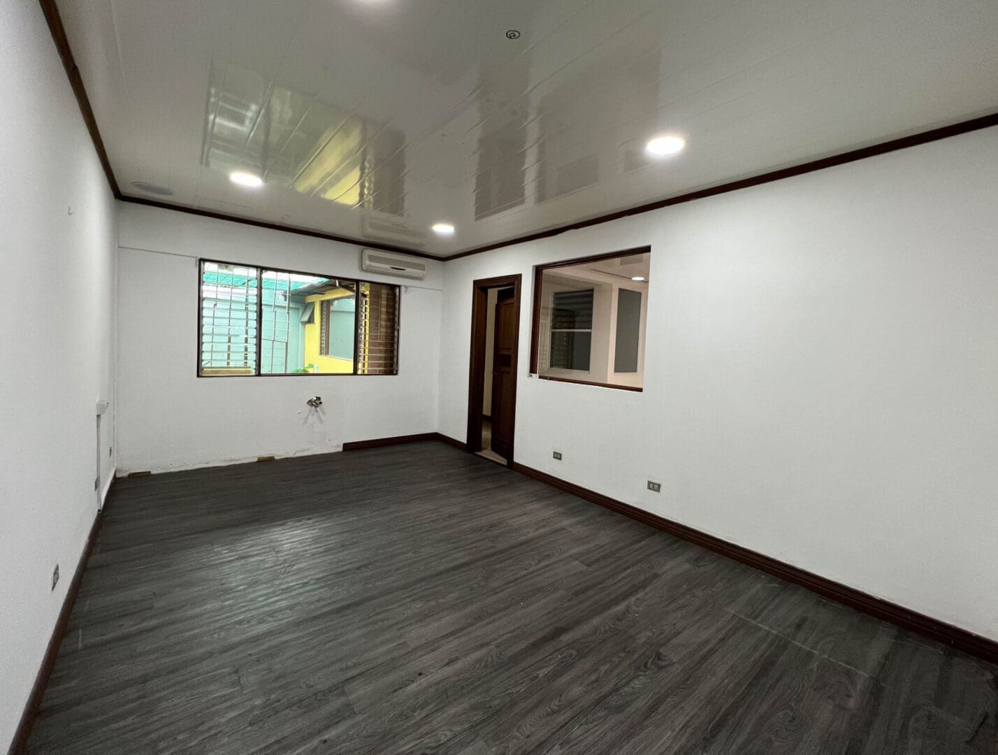 Venta o Alquiler de Casa Uso Mixto en Los Yoses nja989