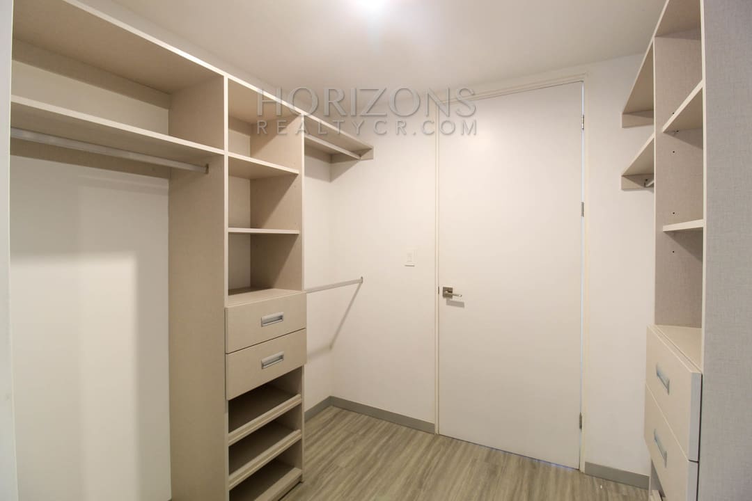 SE ALQUILA APARTAMENTO EN SAN PEDRO 2 HABITACIONES LÍNEA BLANCA Y BALCÓN  NOJ821