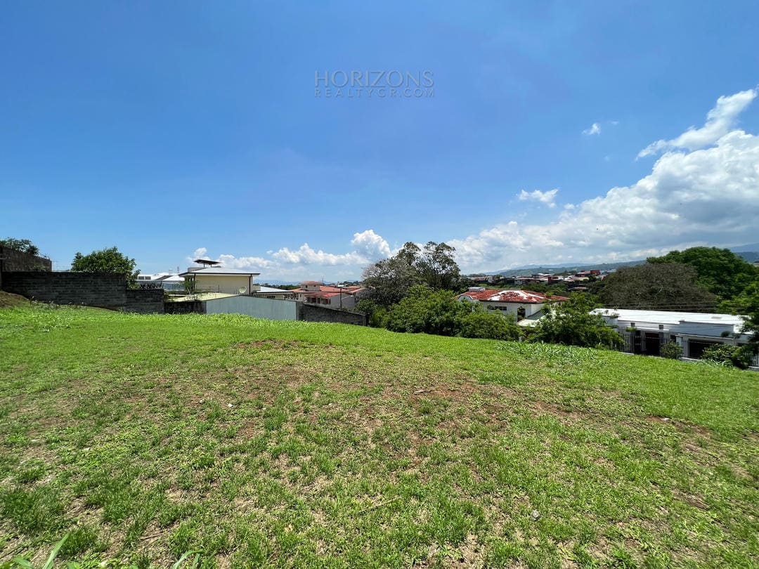 Lotes Para Inversión o Desarrollo Inmobiliario en Residencial Montenegro Alajuela NJR34