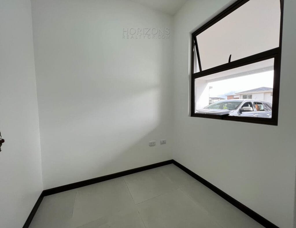 Casa Nueva para Estrenar en San Rafael Alajuela 3 Habitaciones Oficina y Jardín en Condominio Villa Del Sol NJR35