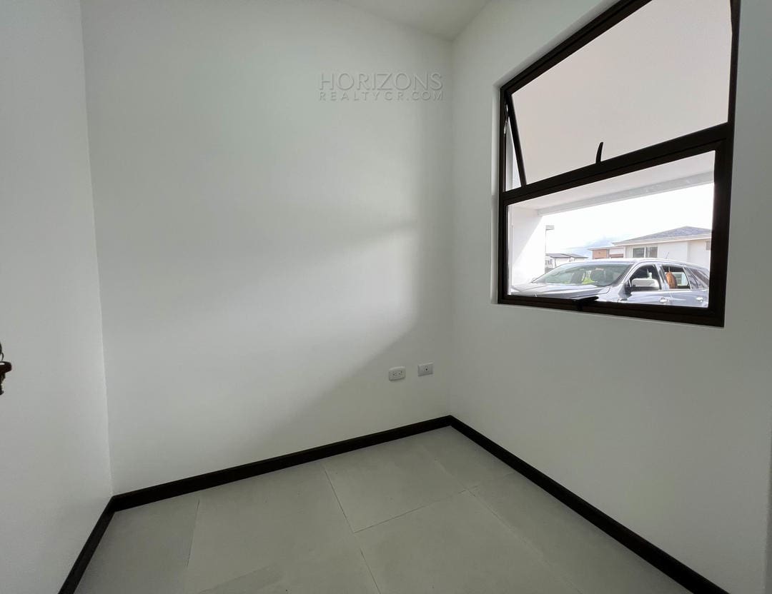 Casa Nueva para Estrenar en San Rafael Alajuela 3 Habitaciones Oficina y Jardín en Condominio Villa Del Sol NJR35