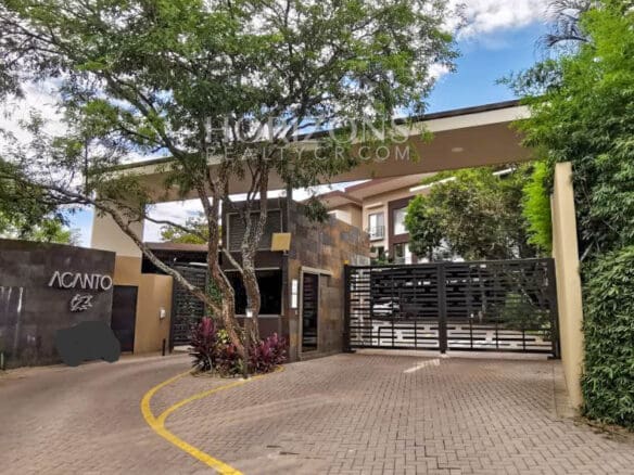 Venta Apartamento Con Balcon En Exclusivo Condominio Brasil Santa Ana Njv151.