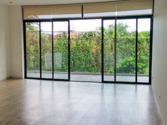 Alquiler Apartamento Con Terraza 3 Hab En Condominio Santa Ana Njv153