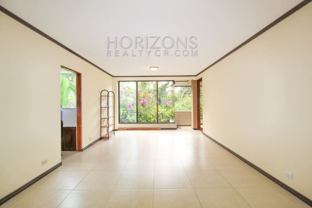 SE ALQUILA APARTAMENTO EN SAN PEDRO 3 HABITACIONES + OFICINA noj832