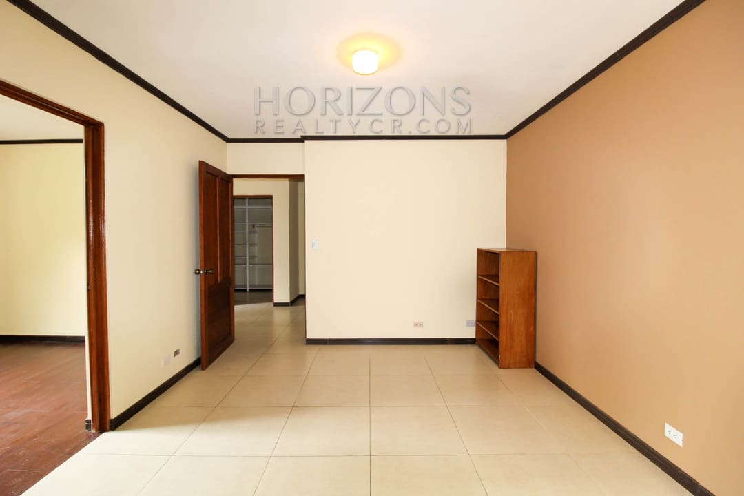 SE ALQUILA APARTAMENTO EN SAN PEDRO 3 HABITACIONES + OFICINA noj832