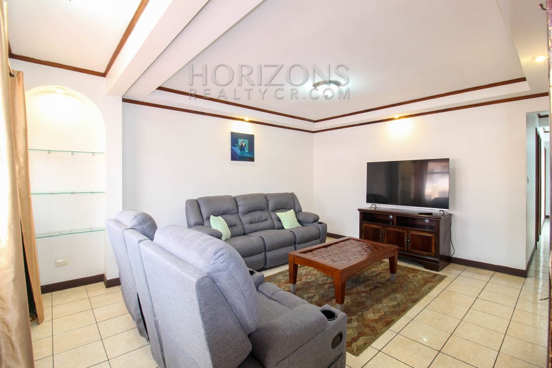 SE ALQUILA APARTAMENTO AMUEBLADO EN SAN PEDRO 3 HABITACIONES / 1km de la UCR noj838