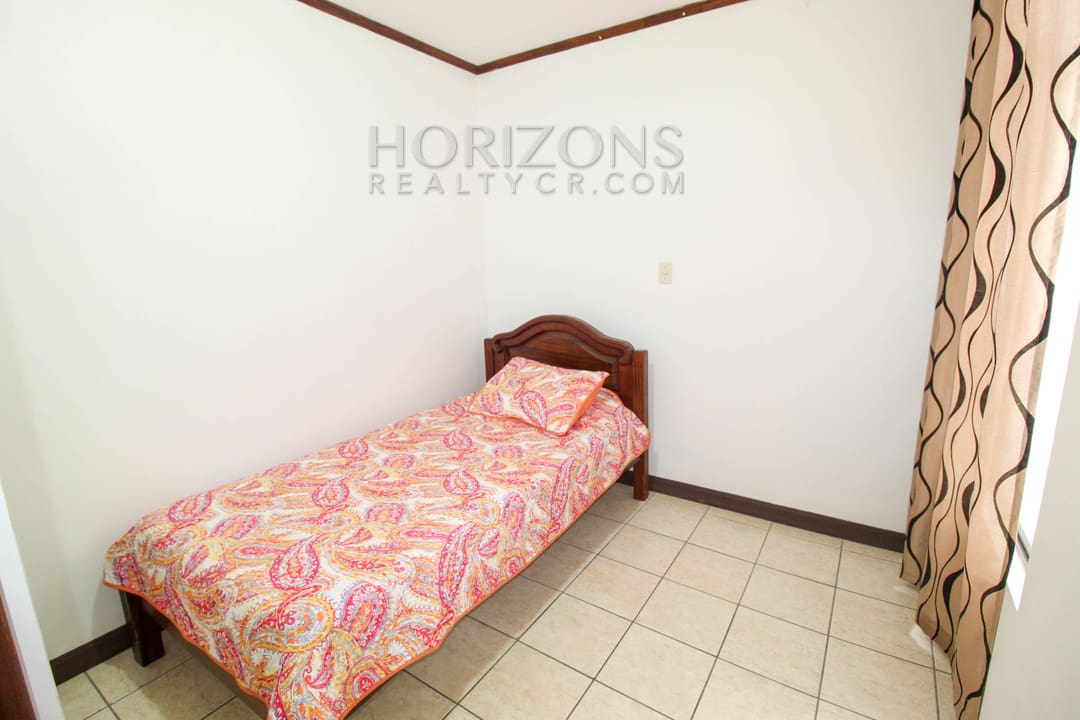 SE ALQUILA APARTAMENTO AMUEBLADO EN SAN PEDRO 3 HABITACIONES / 1km de la UCR noj838