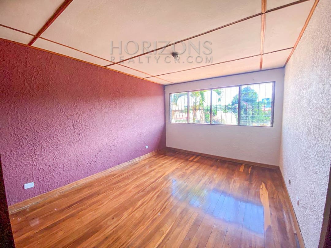 SE ALQUILA CASA INDEPENDIENTE CON PATIO EN CURRIDABAT 4 HABITACIONES noj839