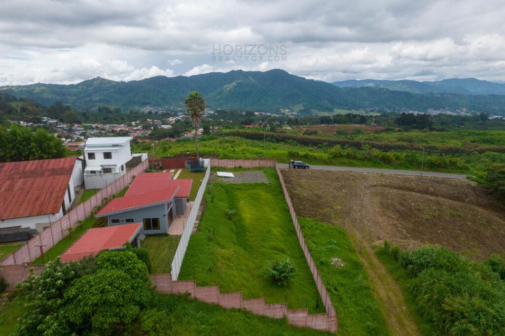 Se Vende Lote En La Union Cartago 800M2 14M Frente Nja997