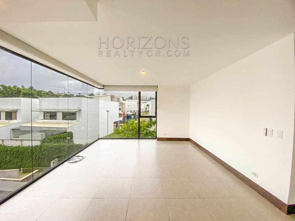 Se Alquila Apartamento En Curridabat 2 Habitaciones / Bodega – 2 Parqueos Noj845