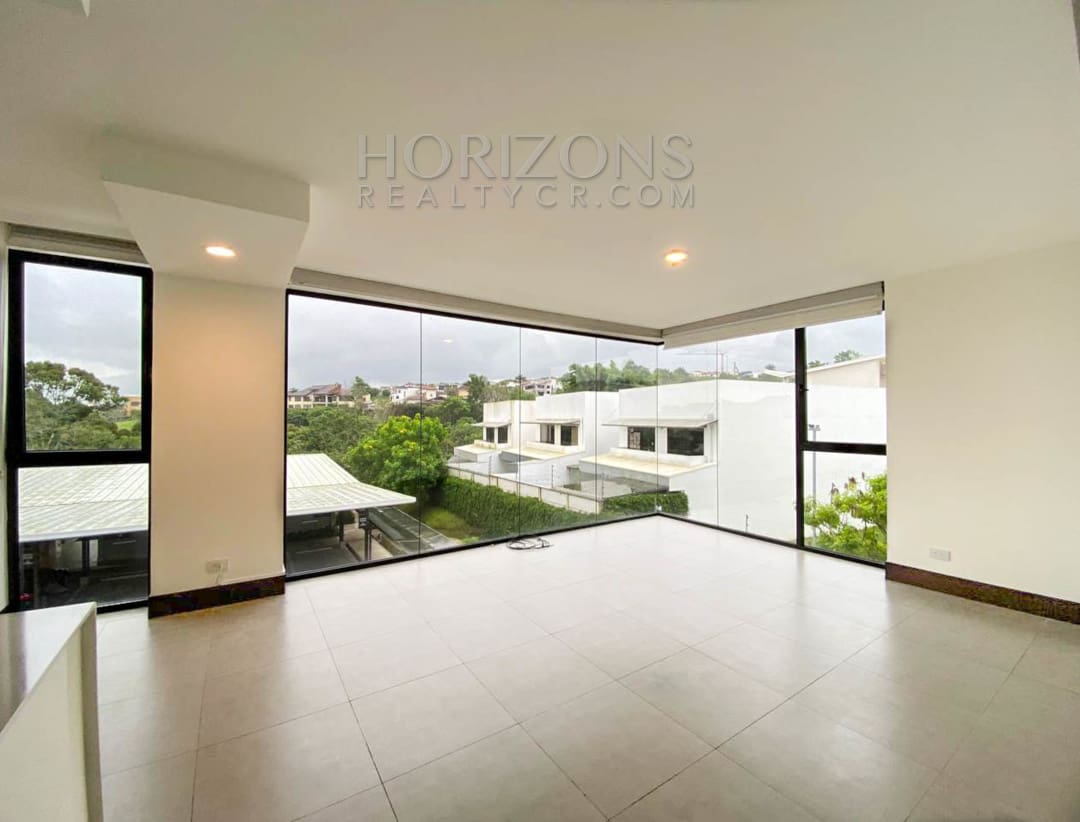 SE ALQUILA APARTAMENTO EN CURRIDABAT 2 HABITACIONES / BODEGA – 2 PARQUEOS noj845