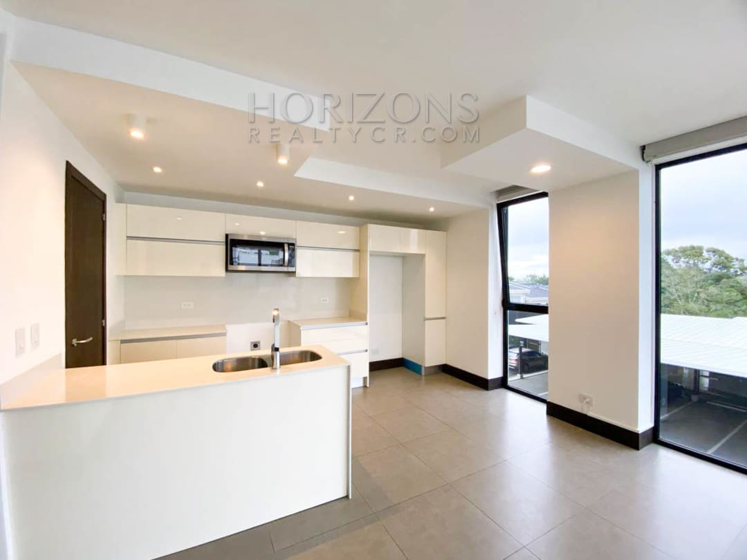 SE ALQUILA APARTAMENTO EN CURRIDABAT 2 HABITACIONES / BODEGA – 2 PARQUEOS noj845
