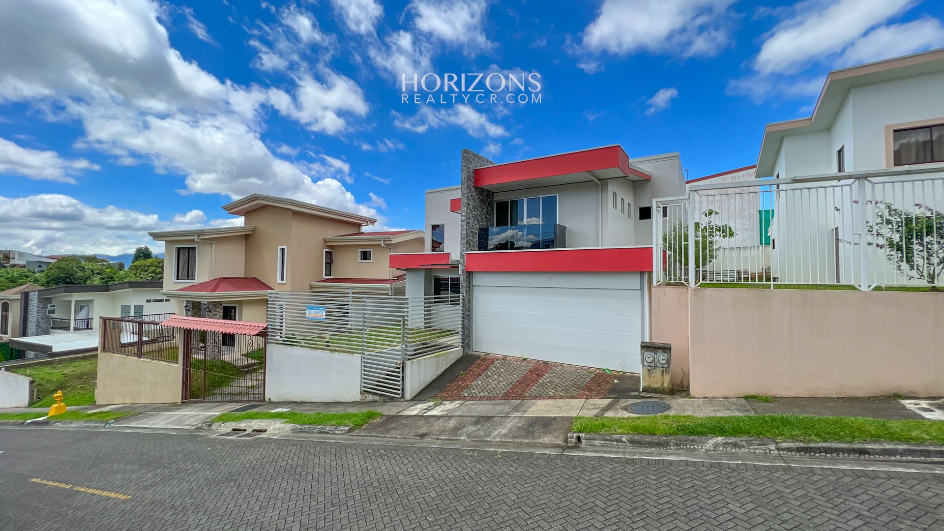 SE VENDE CASA DE 200 M2 EN RESIDENCIAL SAN RAFAEL MONTES DE OCA NOJ900