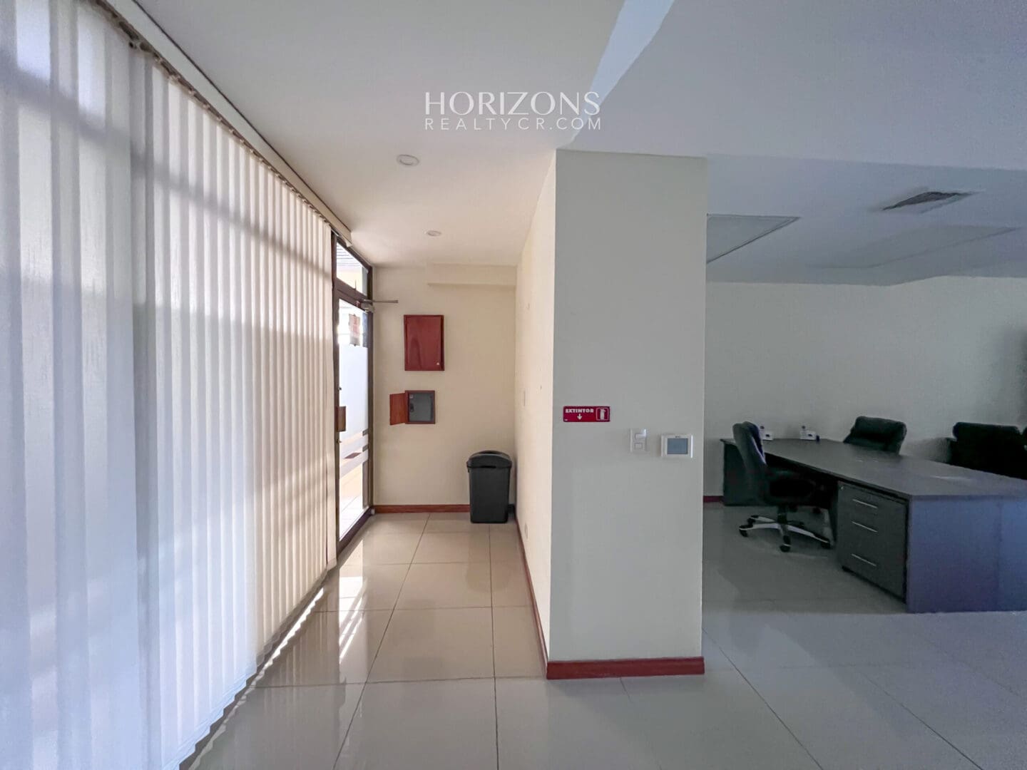 ALQUILER DE OFICINA EN OFIPLAZA DEL ESTE 100m2 HRC08
