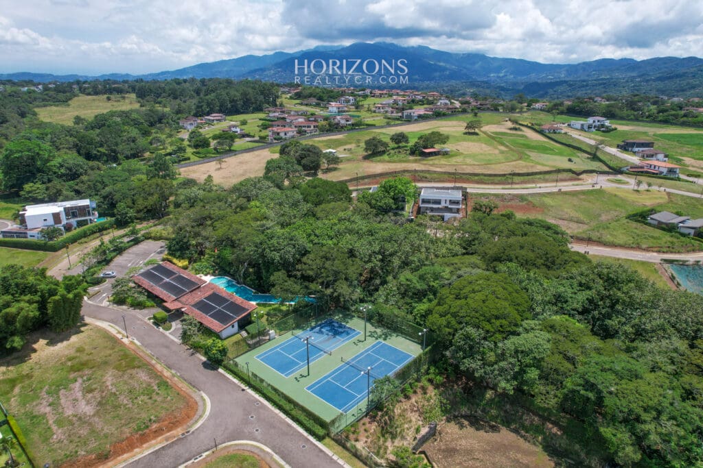Vendemos Lote en Condominio Espavel 628 m2 La Guácima Alajuela njr40
