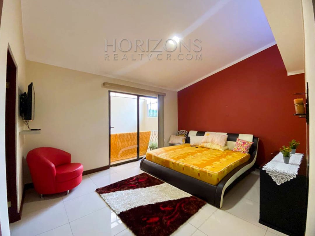 SE ALQUILA CASA AMUEBLADA EN CURRIDABAT 3 HABITACIONES + TERRAZA noj876