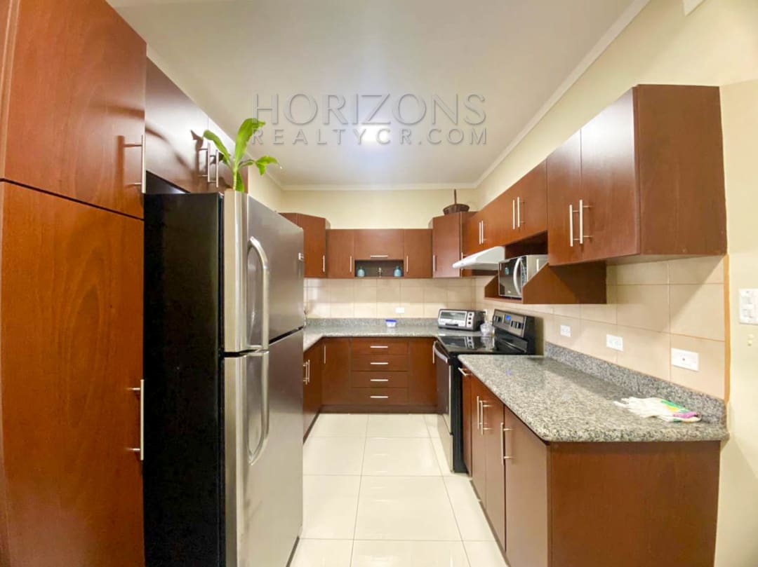 SE ALQUILA CASA AMUEBLADA EN CURRIDABAT 3 HABITACIONES + TERRAZA noj876