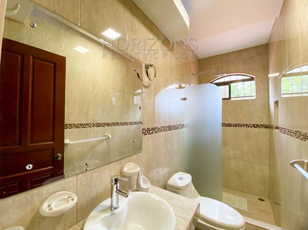 SE ALQUILA CASA AMUEBLADA EN CURRIDABAT 3 HABITACIONES + TERRAZA noj876
