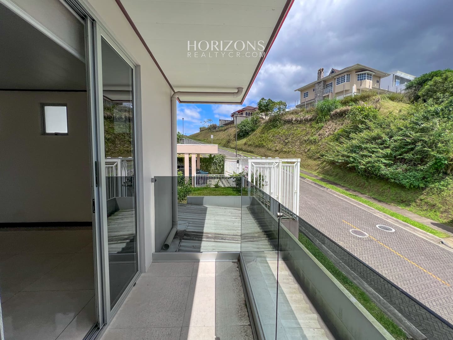 SE VENDE CASA DE 200 M2 EN RESIDENCIAL SAN RAFAEL MONTES DE OCA NOJ900