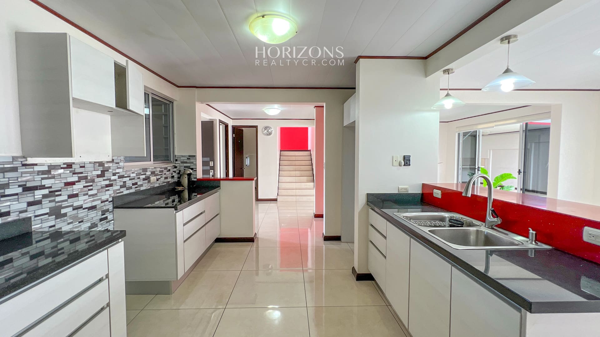 SE VENDE CASA DE 200 M2 EN RESIDENCIAL SAN RAFAEL MONTES DE OCA NOJ900