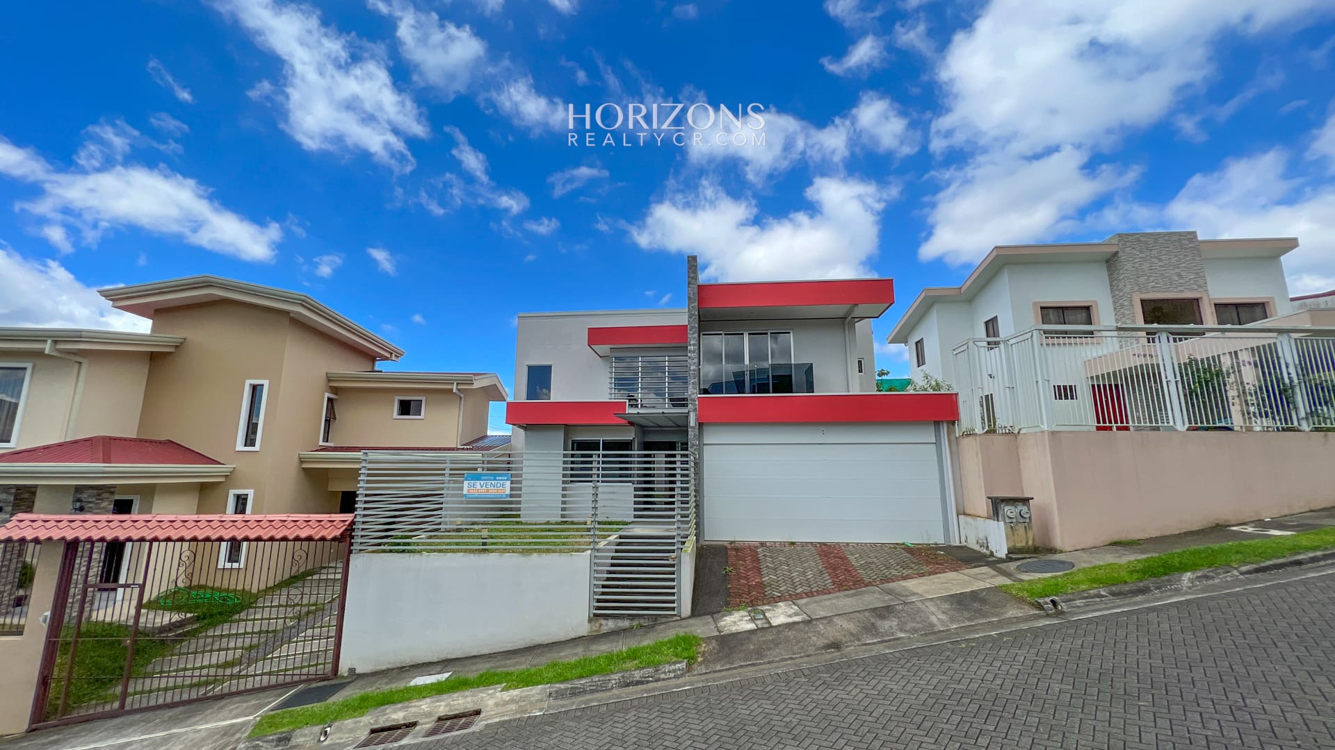 SE VENDE CASA DE 200 M2 EN RESIDENCIAL SAN RAFAEL MONTES DE OCA NOJ900