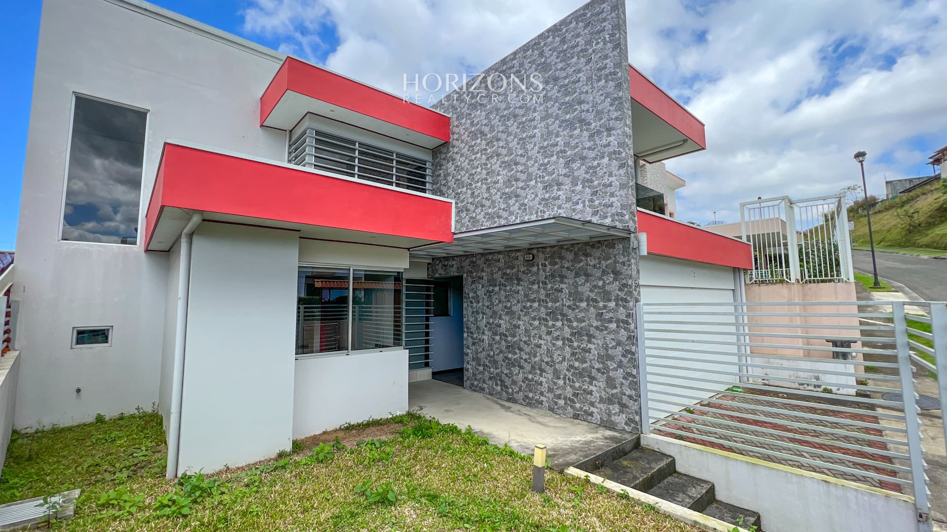 SE VENDE CASA DE 200 M2 EN RESIDENCIAL SAN RAFAEL MONTES DE OCA NOJ900