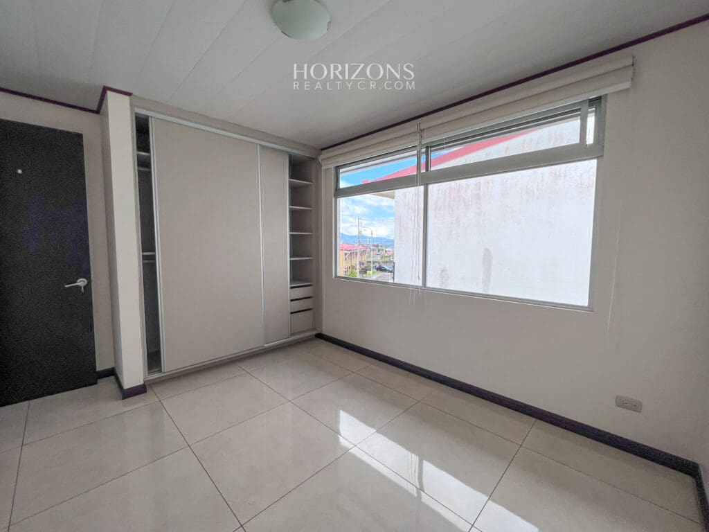SE VENDE CASA DE 200 M2 EN RESIDENCIAL SAN RAFAEL MONTES DE OCA NOJ900