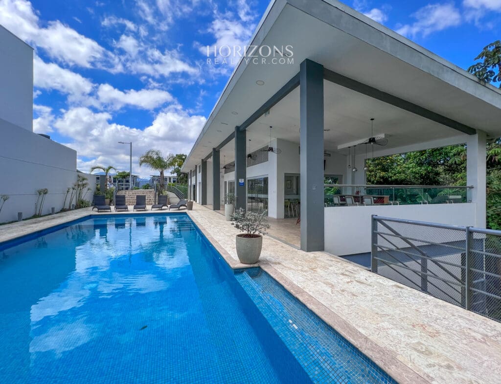 Se Vende Casa Con Patio En Condominio Curridabat 3 Habitaciones + Terraza noj989