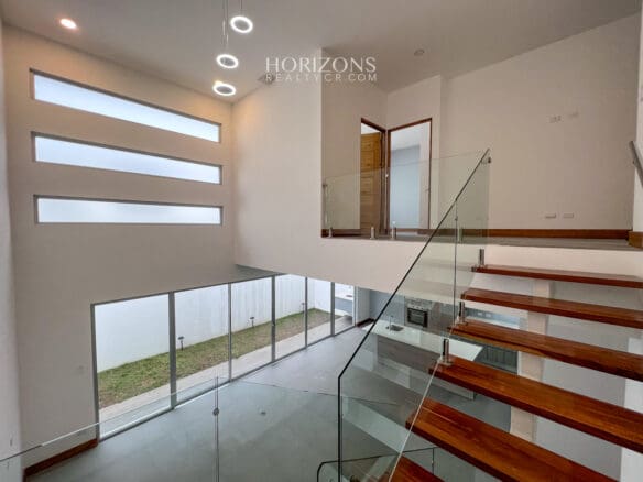 Casa Nueva 2 Dormitorios Amplios + Oficina En Condominio Distrito San Juan Nja1025