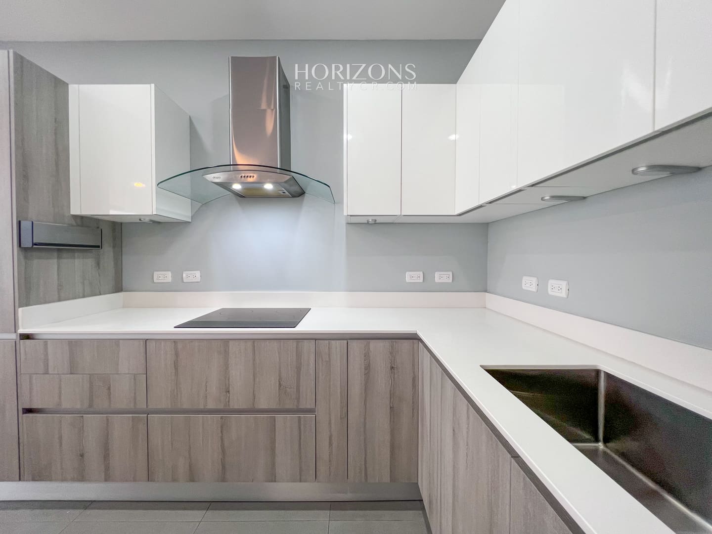 CASA NUEVA 2 DORMITORIOS AMPLIOS + OFICINA EN CONDOMINIO DISTRITO SAN JUAN nja1025