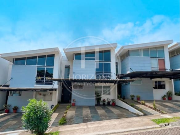 Casa En Venta En Condominio Genesis En Sabanilla 3 Habitaciones Y Oficina  Nja1018
